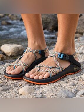Chaco Women’s Z/2 Classic Sandals Size 8 Multicolor Adjustable Hiking Shoes‎